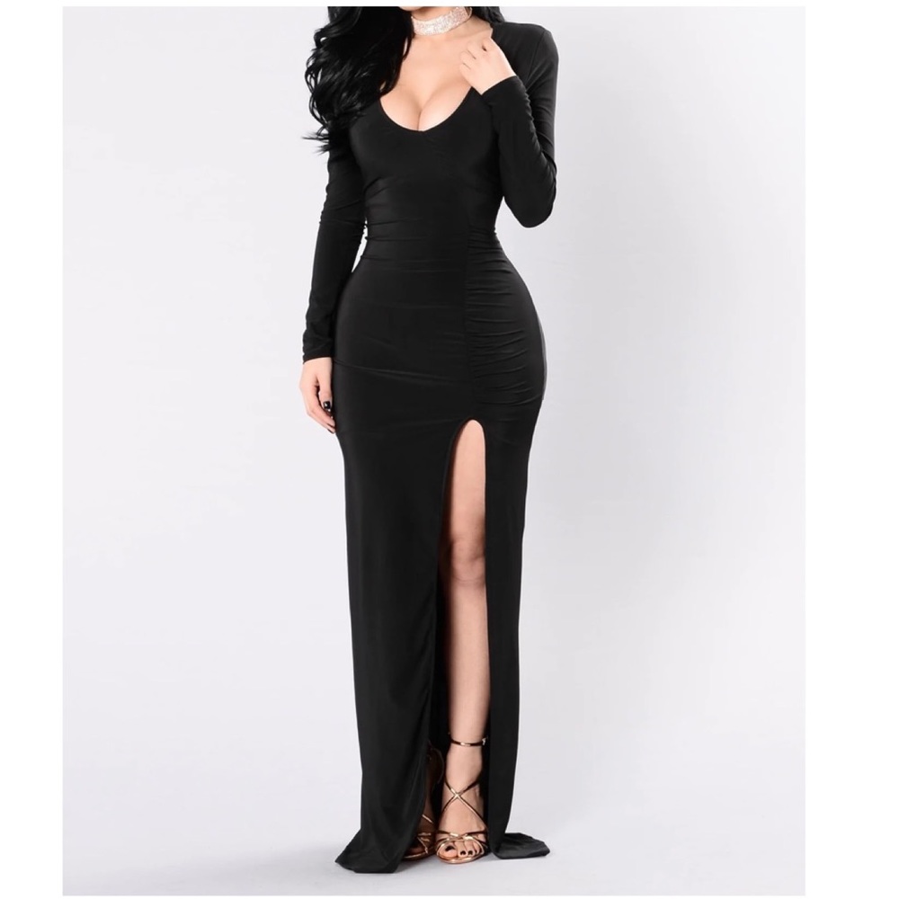 WOMEN’S BLACK DRESS